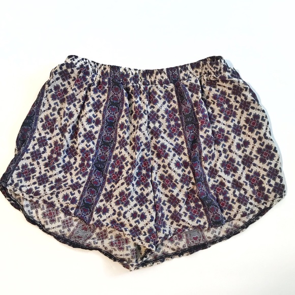Brandy Melville Pants - Brandy Melville Purple Floral Soft Shorts Small